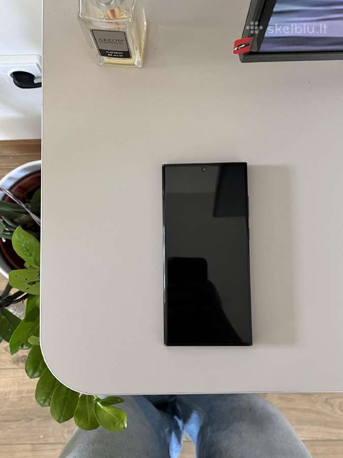Samsung Galaxy S23 Ultra puikios būklės su dėžute