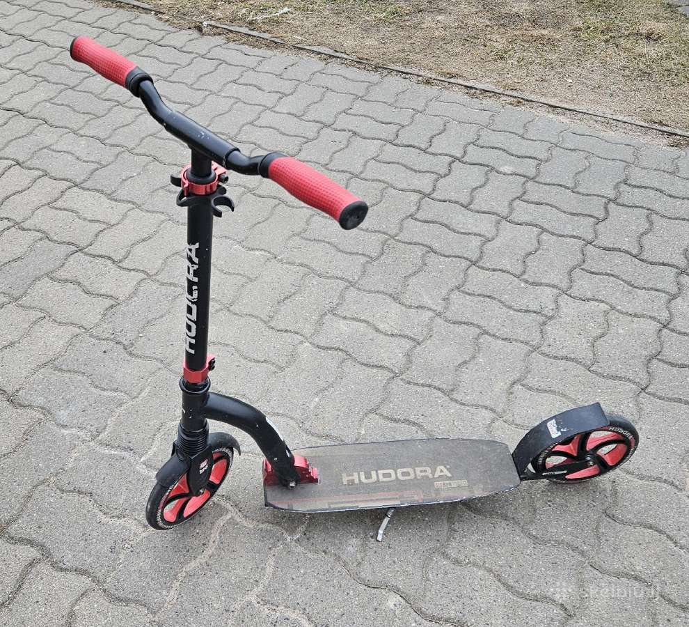 Keturi geri Hudora paspirtukai