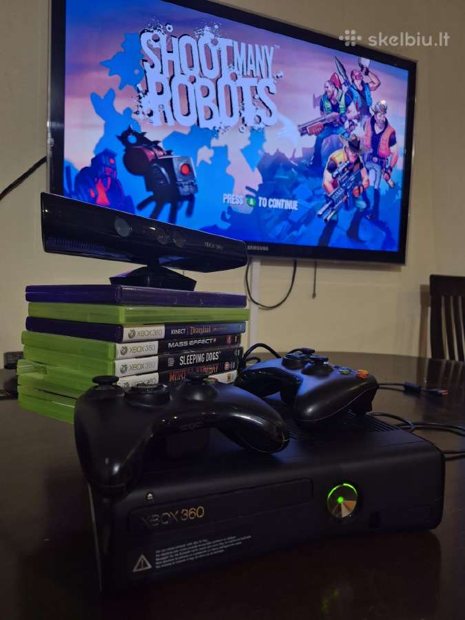Xbox 360 Slim (320gb) + 2 pultai + Kinect