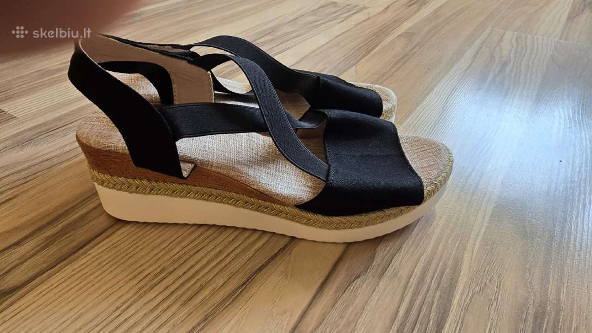 Stilingos espadrilės tipo basutės