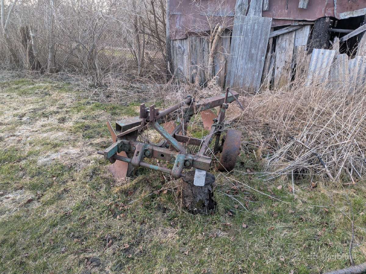 Trijų korpusų plūgas - nuotraukos Nr. 2