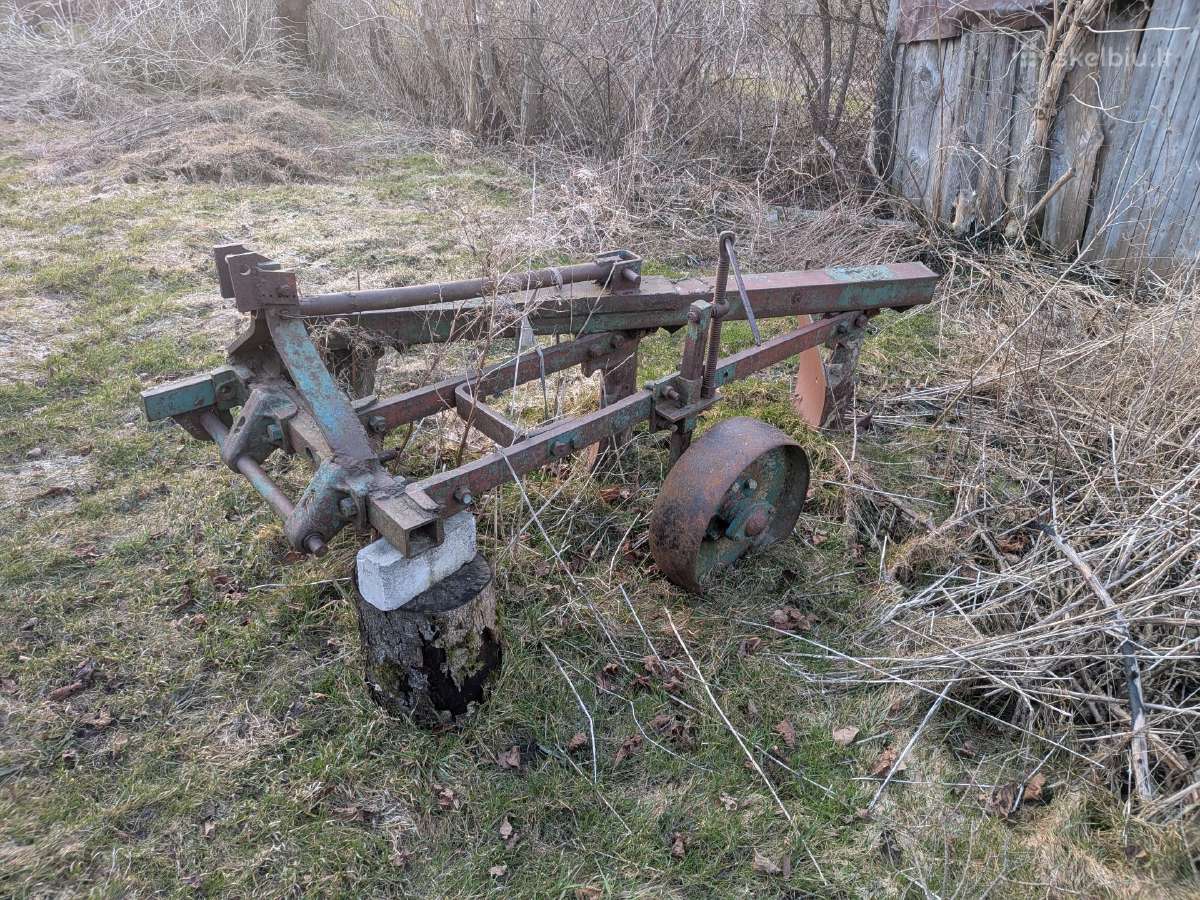 Trijų korpusų plūgas - nuotraukos Nr. 3