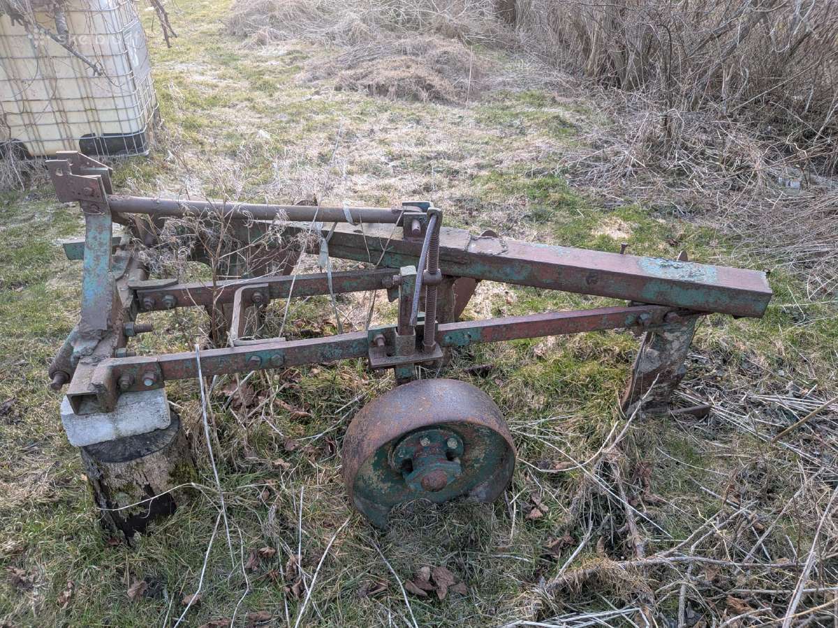 Trijų korpusų plūgas - nuotraukos Nr. 4