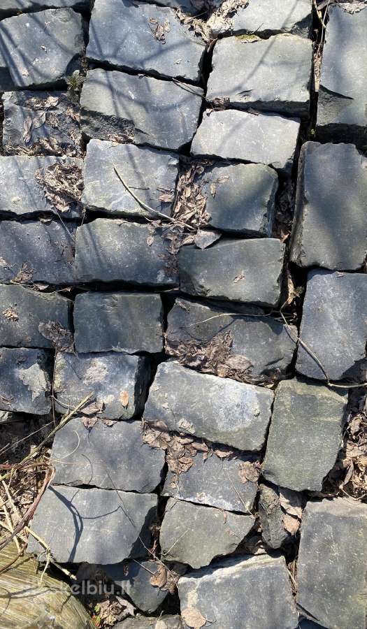 Girna,akmeninės girnapusės, akmenys 40€ Liko3vnt - nuotraukos Nr. 2