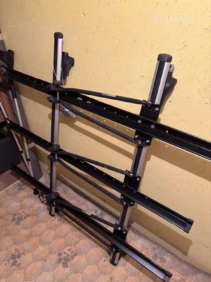 Dviračiu laikikliai ant stogo su Thule skersiniais
