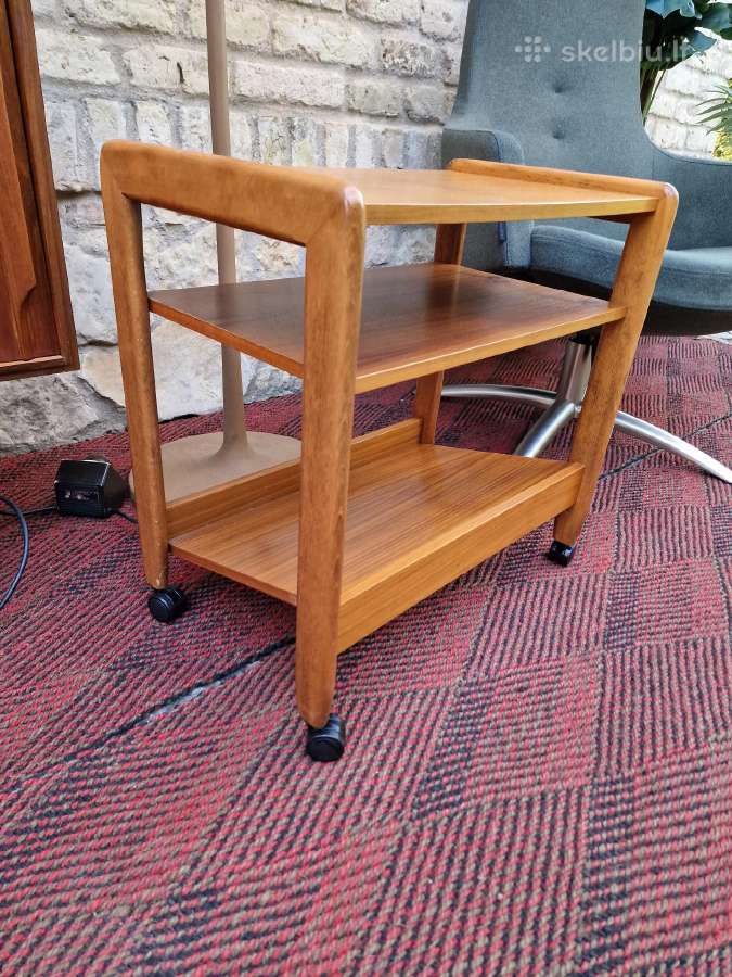 Vintažinis mid century tikmedžio staliukas - nuotraukos Nr. 2