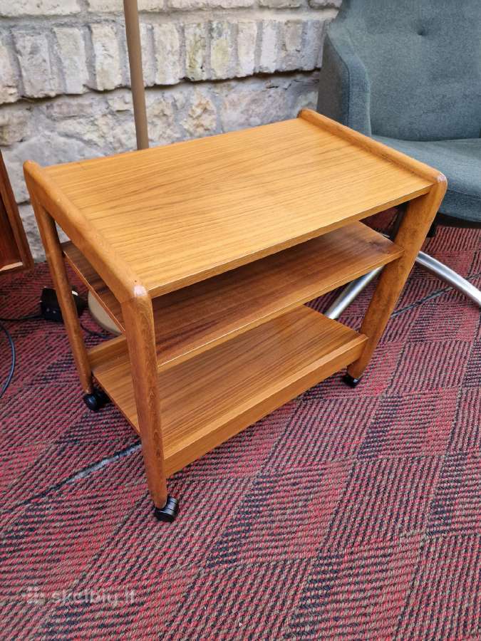 Vintažinis mid century tikmedžio staliukas
