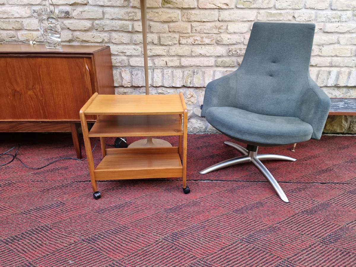 Vintažinis mid century tikmedžio staliukas - nuotraukos Nr. 3