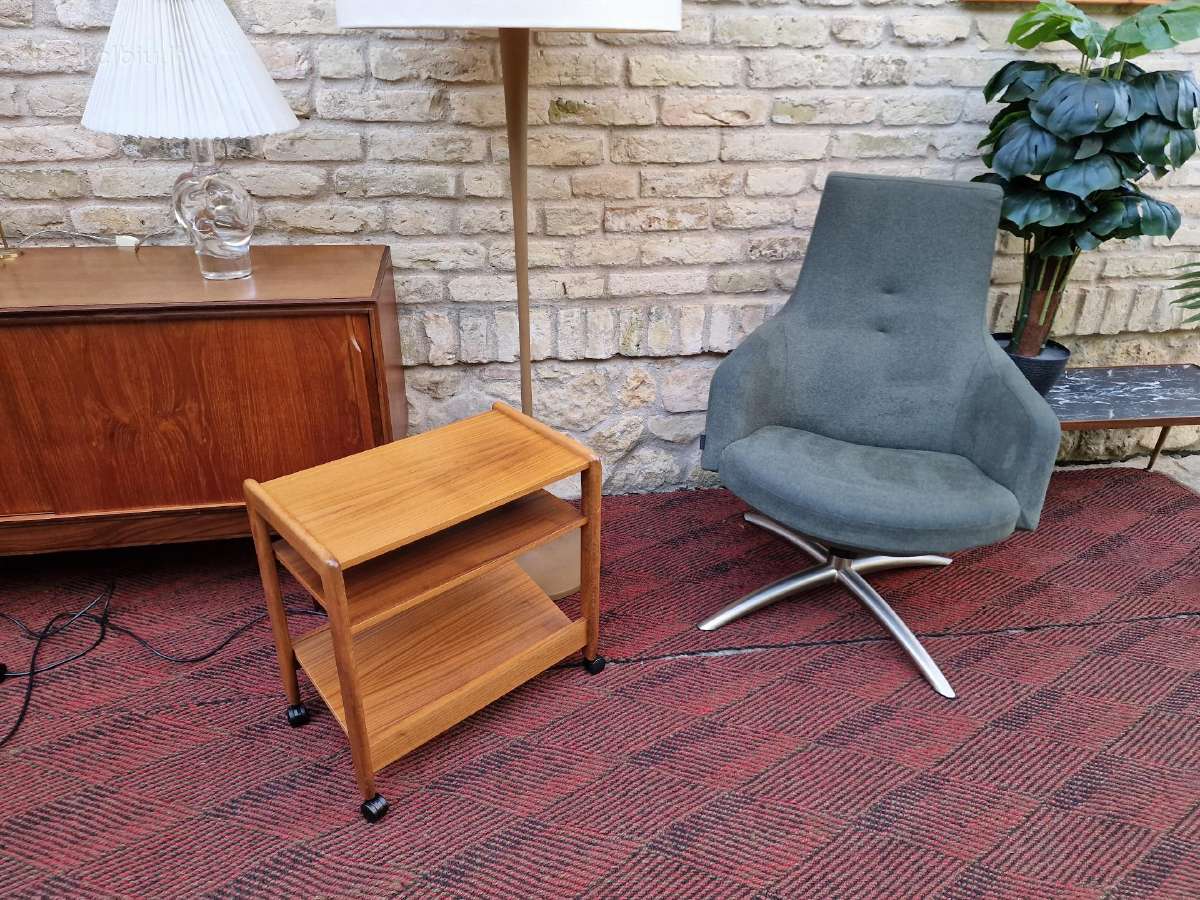 Vintažinis mid century tikmedžio staliukas - nuotraukos Nr. 21