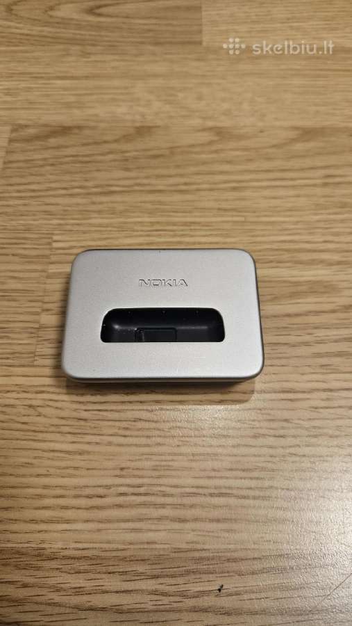 Nokia 6300 stovas/pakrovėjas