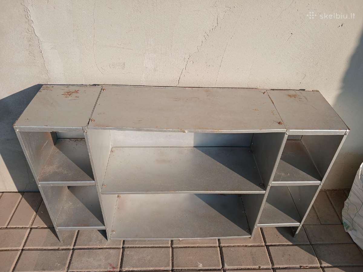 Pakabinama arba pastatoma spintelė iš metalo