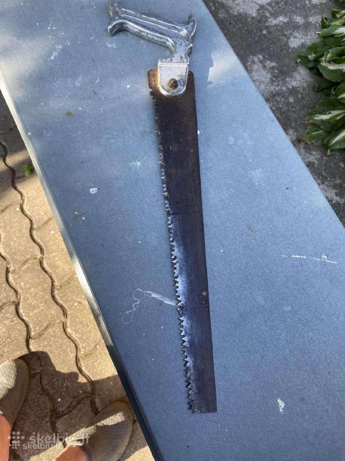 Parduodami pjūklai medienai pjauti