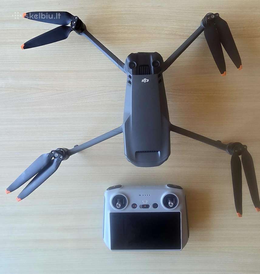 Parduodu drona Mavic 3 Classic