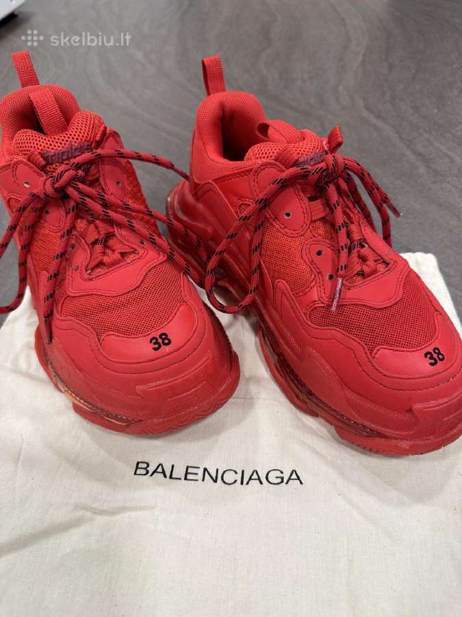 Balenciaga kedukai