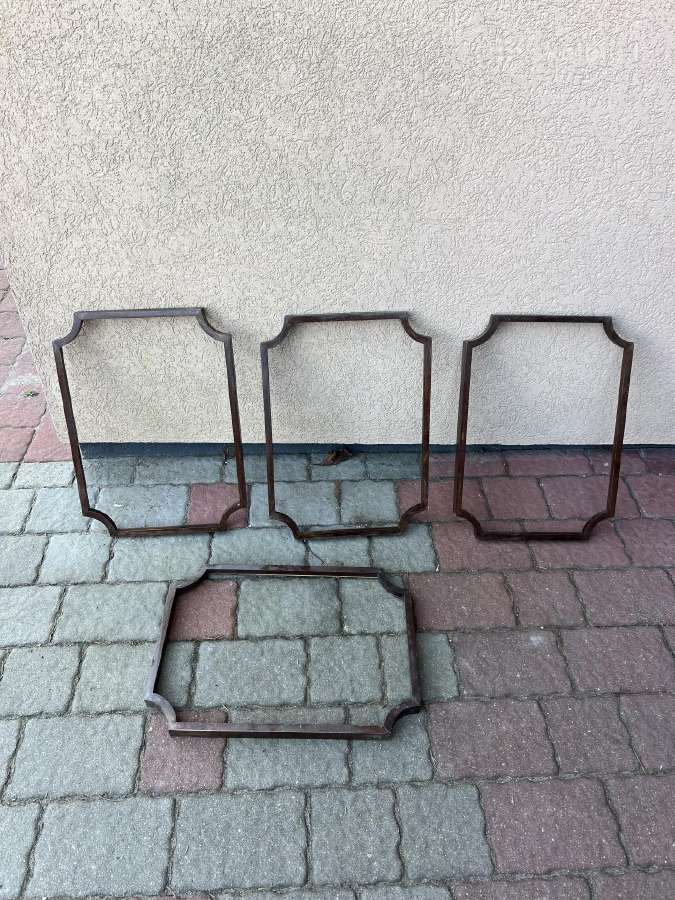 Mediniai rėmeliai su stiklu
