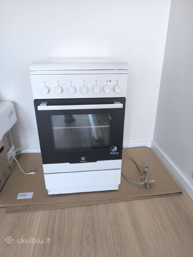 Dujinė viryklė su elektrine orkaite Electrolux