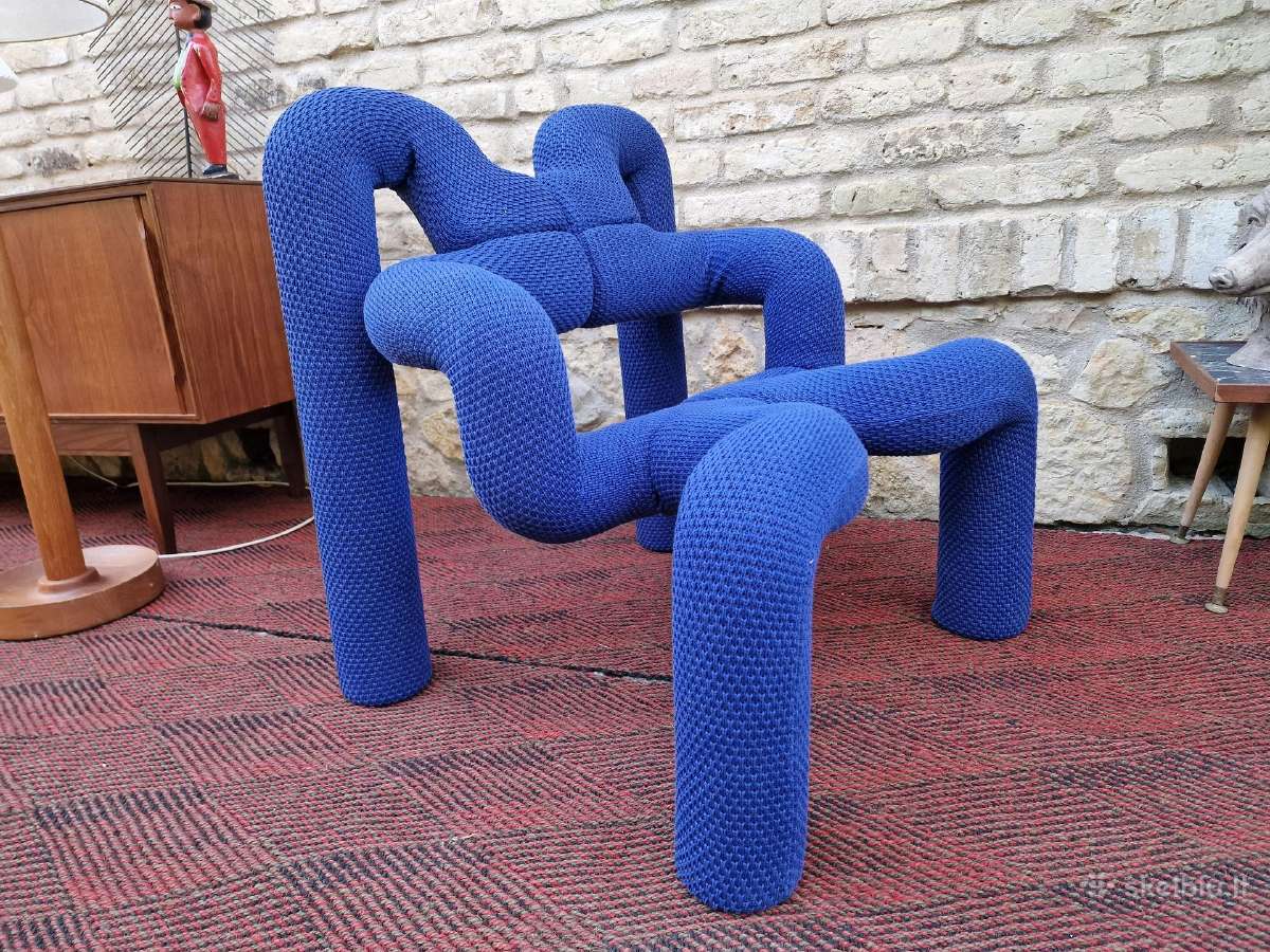 Vintažinė mid century postmodern kėdė "Ekstrem"