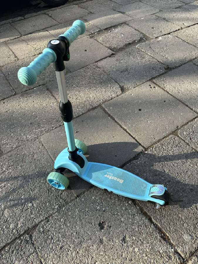 Vaikiškas elektrinis paspirtukas Beaster Kids Bs02