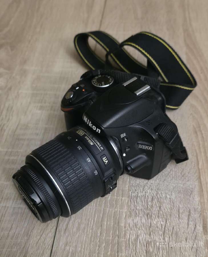 Nikon D3200 + 18-55mm Vr