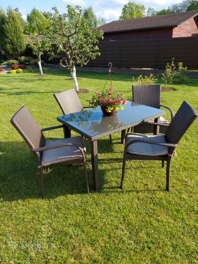 Lauko baldai