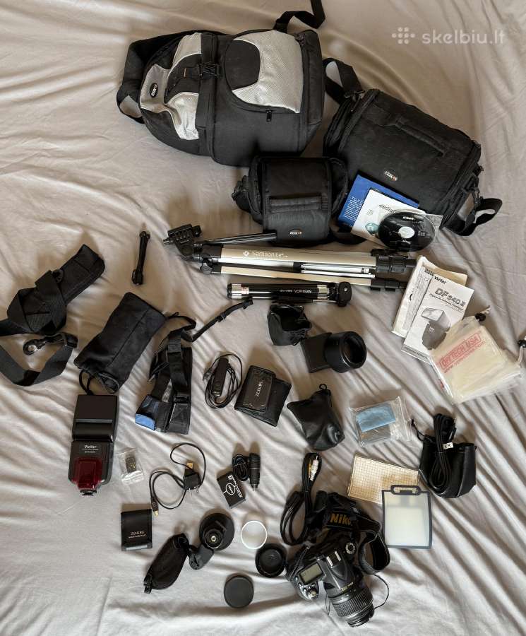 Dslr fotoaparatas Nikon D90 su objektyvais