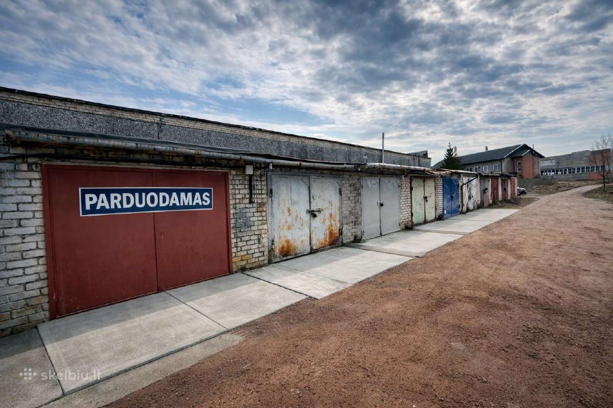 Garažas 20m2 renovuotas Šilutės pl. 15