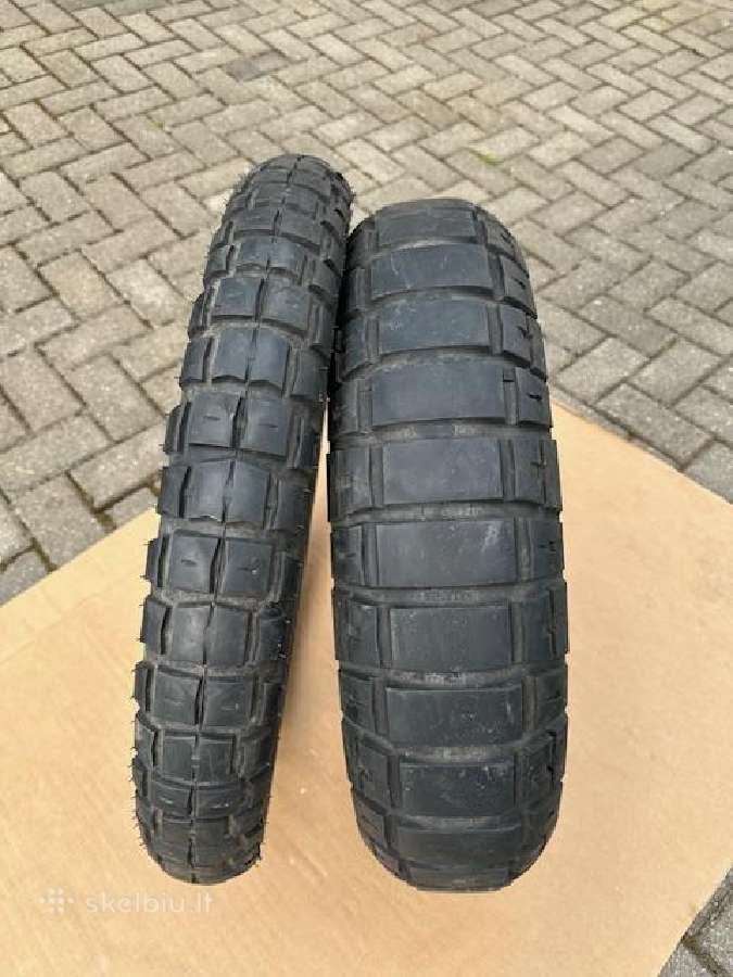 Enduro motociklui padangos Pirelli