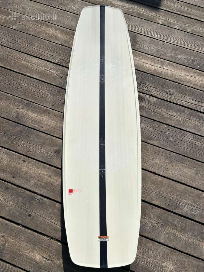 Mažai naudota Hyperlite Pleasure 2024 vandenlentė