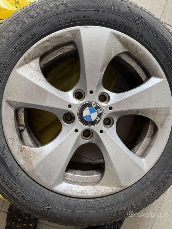 Parduodami originalūs Bmw lengvojo lydinio ratai