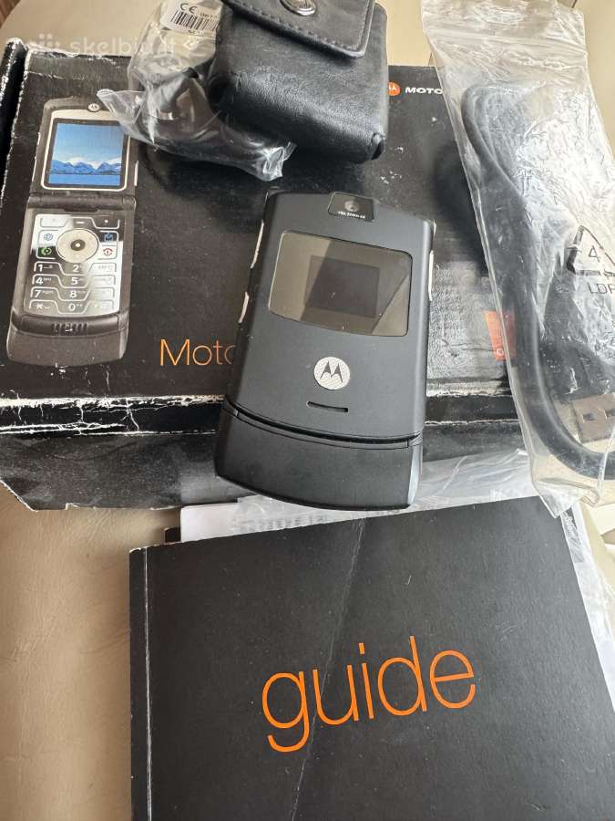 Motorola V3 , Motorola W 375, E 720.