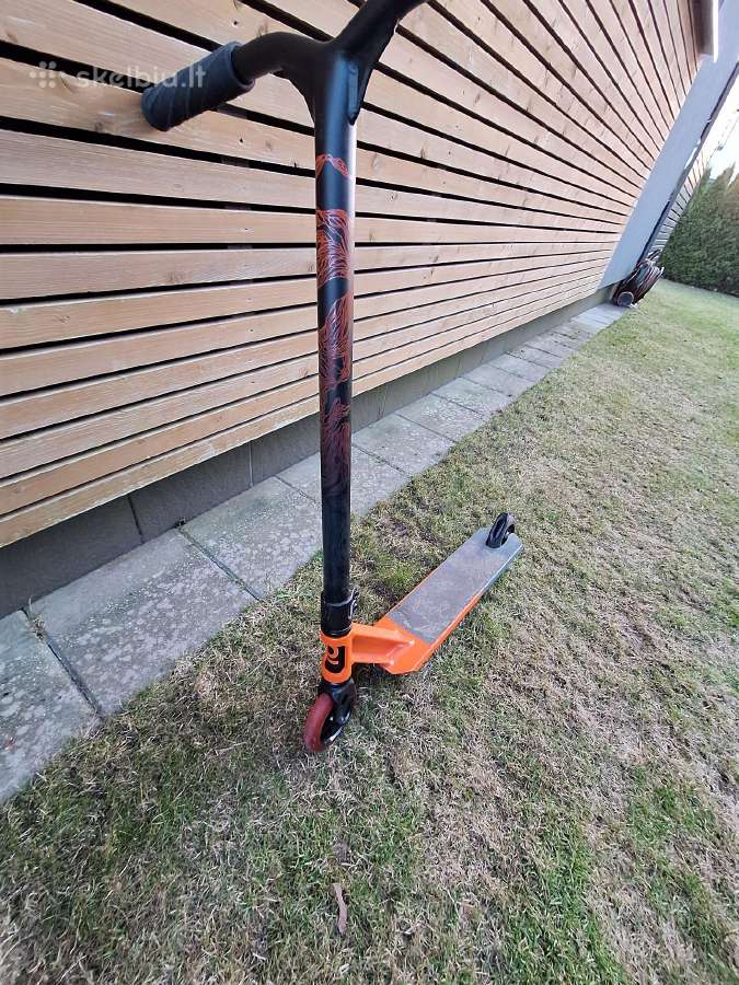 Triukinis paspirtukas iš Decathlon