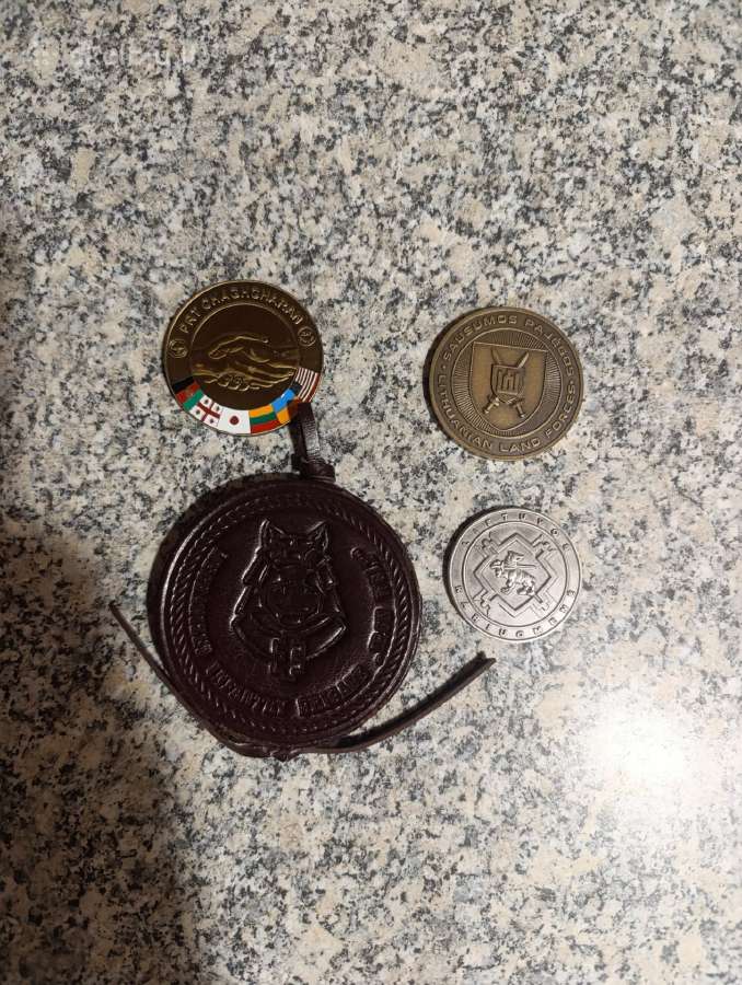 Stalo monetos, atminimo medaliai