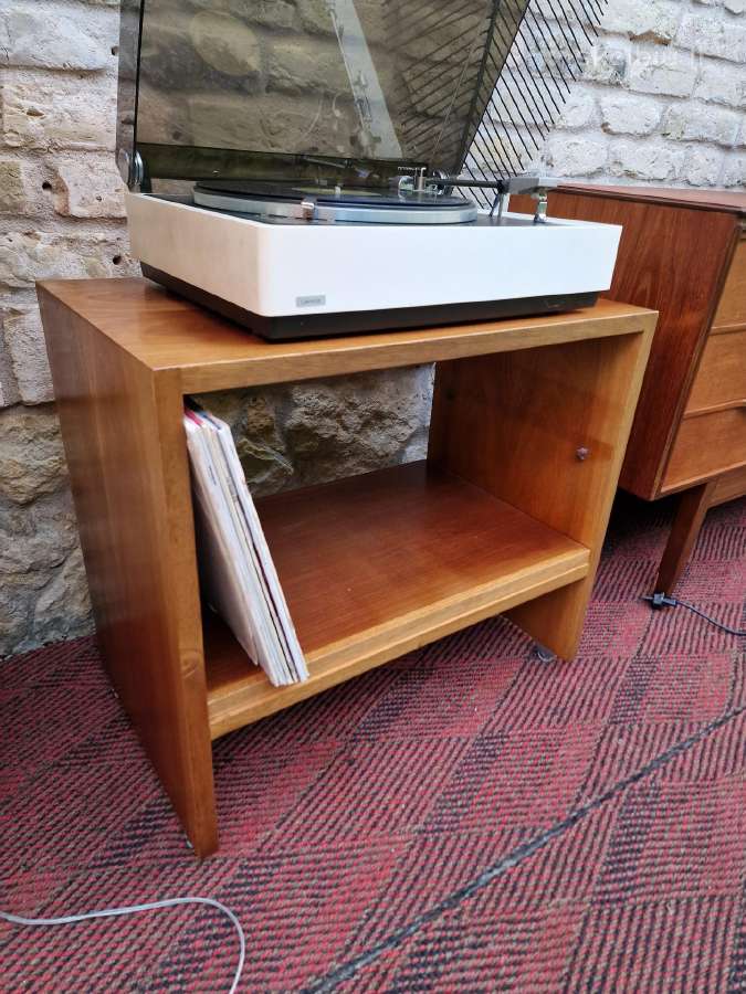 Vintažinis mid century riešuto patefono staliukas - nuotraukos Nr. 30