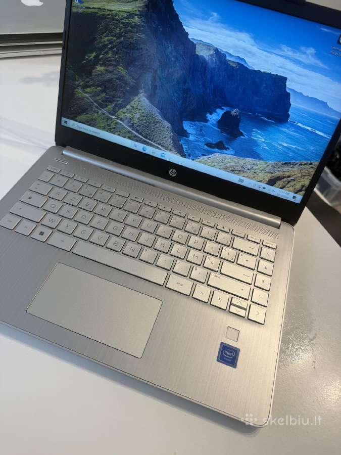 Hp laptop 14 celeron/4gb/128gb SSD