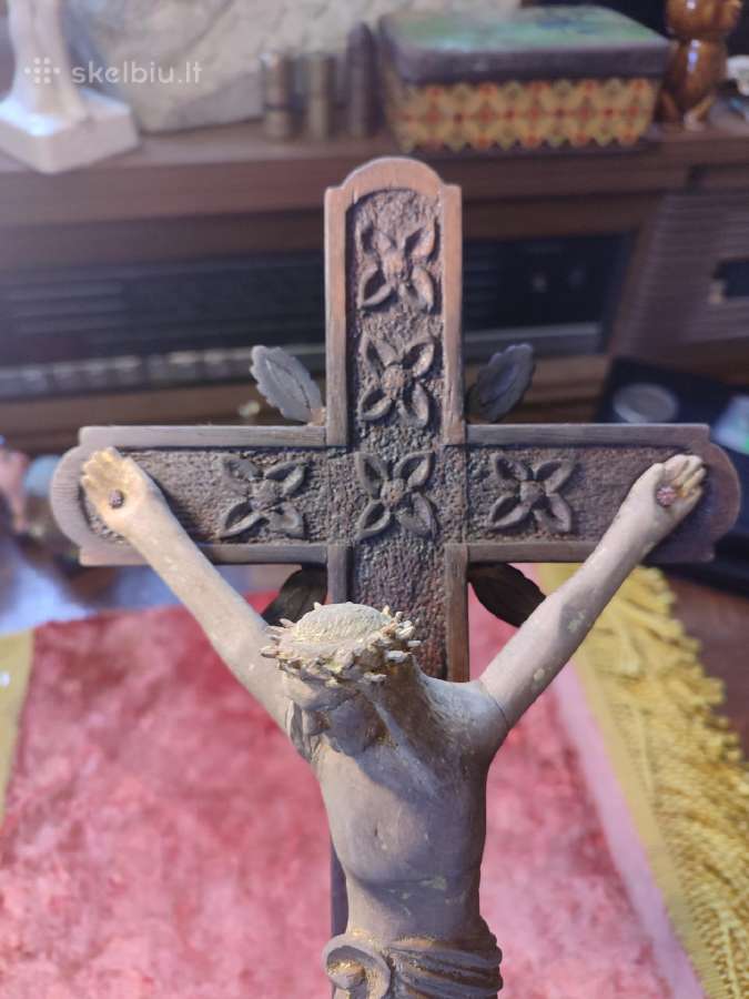 Religija senas pastatomas medinis kryžius - nuotraukos Nr. 2