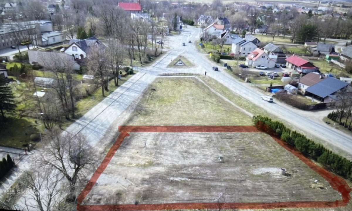 Nuomojamas komercinis sklypas Dovilų m. centre