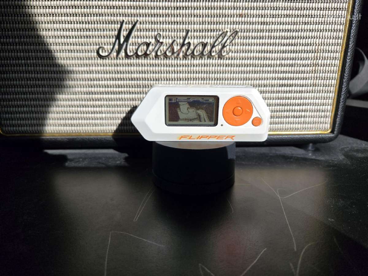 Flipper Zero + 16 GB Sd