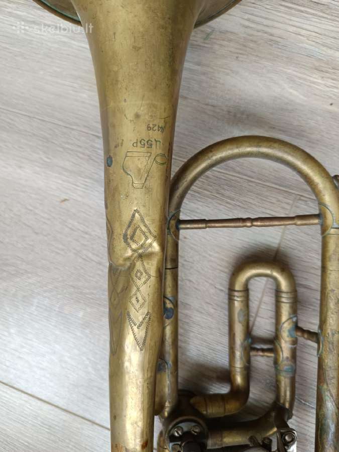 Vintage žalvarinis trimitas – interjero dekoracija - nuotraukos Nr. 5
