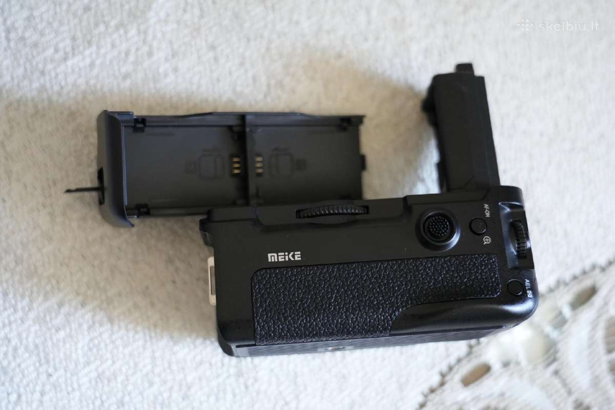 Paduodu baterijų bloką Meike fotoaparatui Sony A7 - nuotraukos Nr. 4
