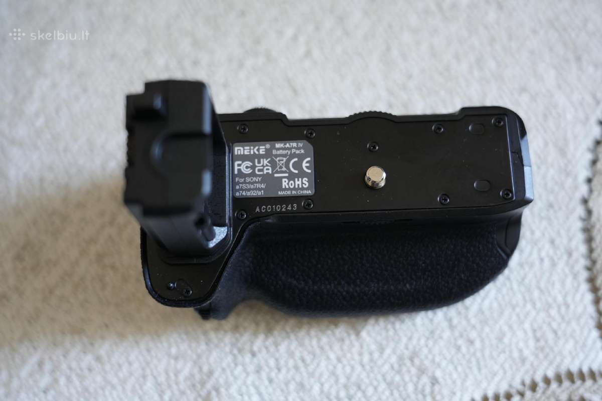 Paduodu baterijų bloką Meike fotoaparatui Sony A7 - nuotraukos Nr. 7
