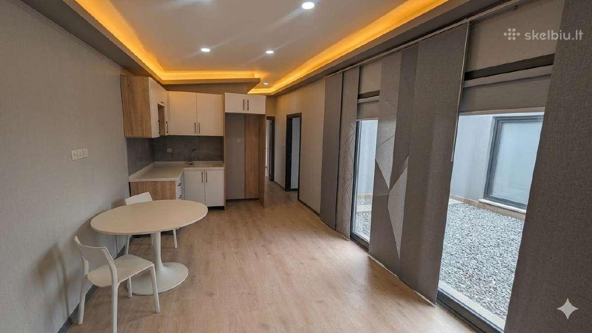 Moderniai įrengtas modulinis gyvenamasis namelis –