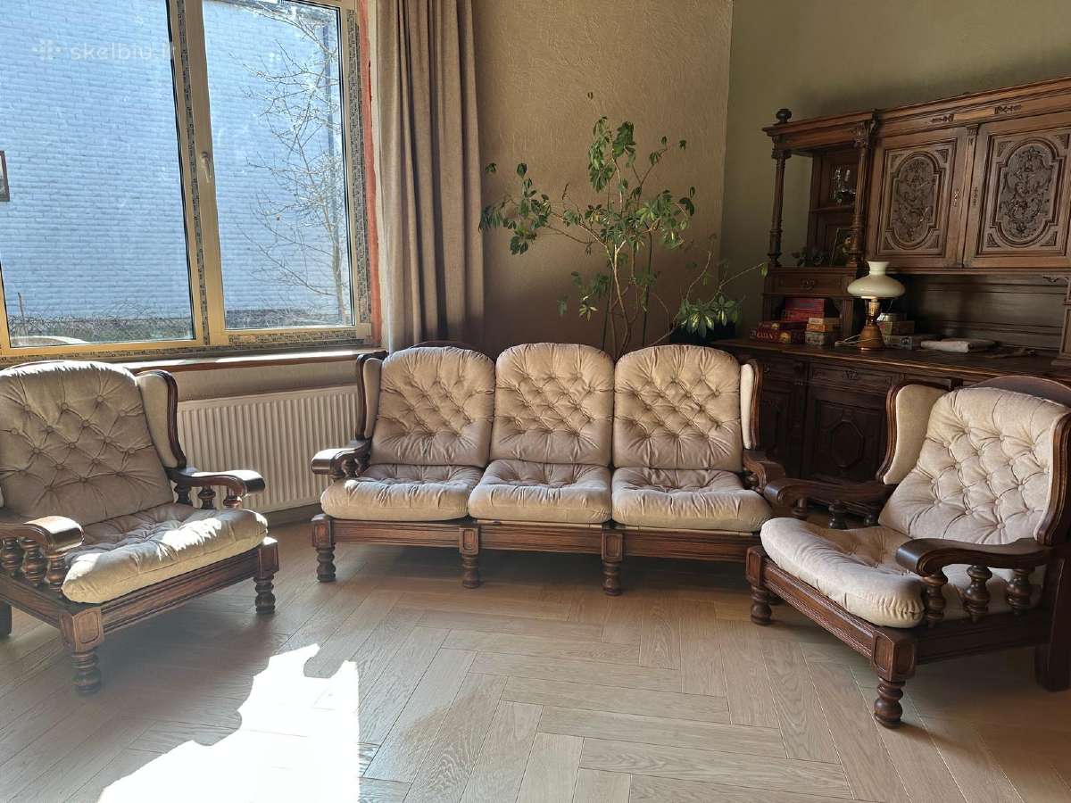 Ąžuolo masyvo baldų komplektas