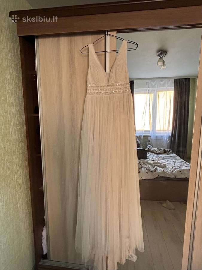 Elegantiška, lengva ir labai moteriška suknelė