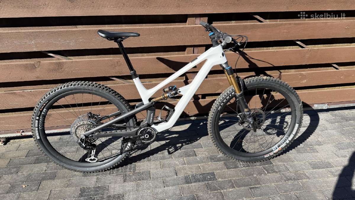 Canyon Spectral CF Ltd (L Dydis)