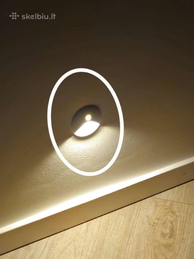 Sienines LED lempos su davikliu