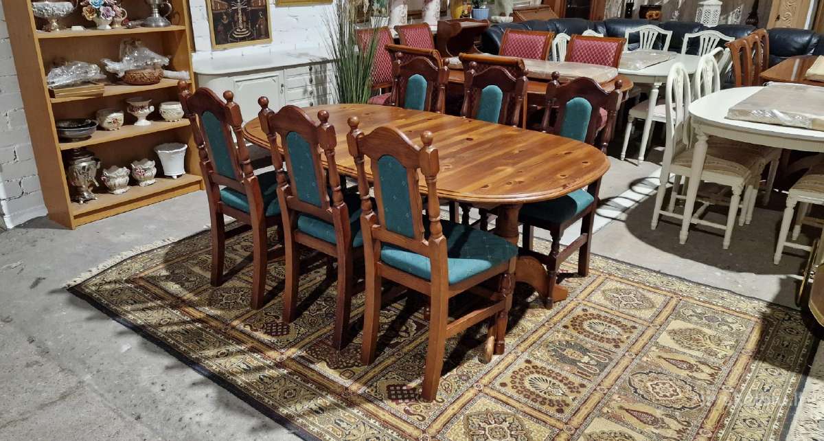 Medinis stalas su 6 kėdėmis