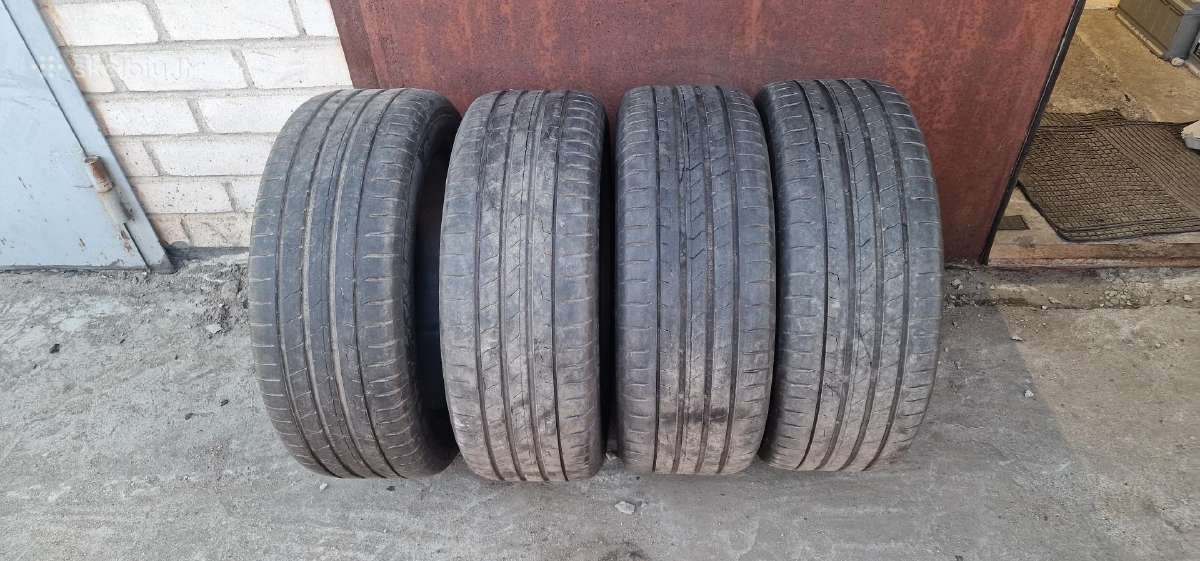 Padangos R17 215/55 Continental Premium Contact 7