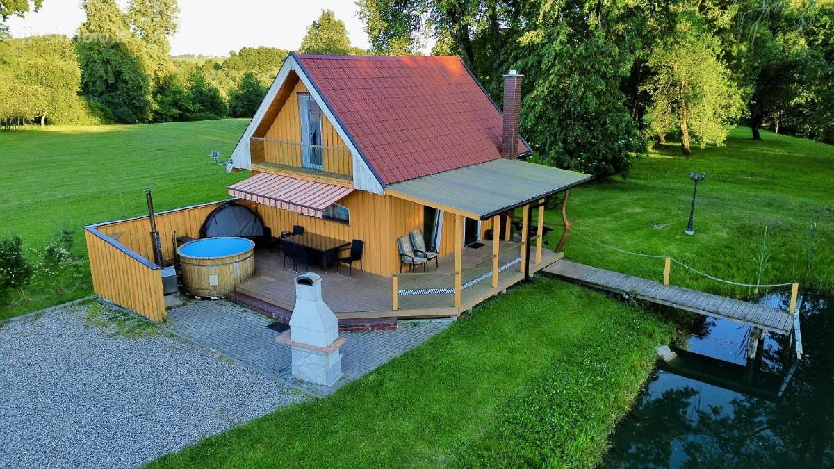 6-vietis namelis, kubilas