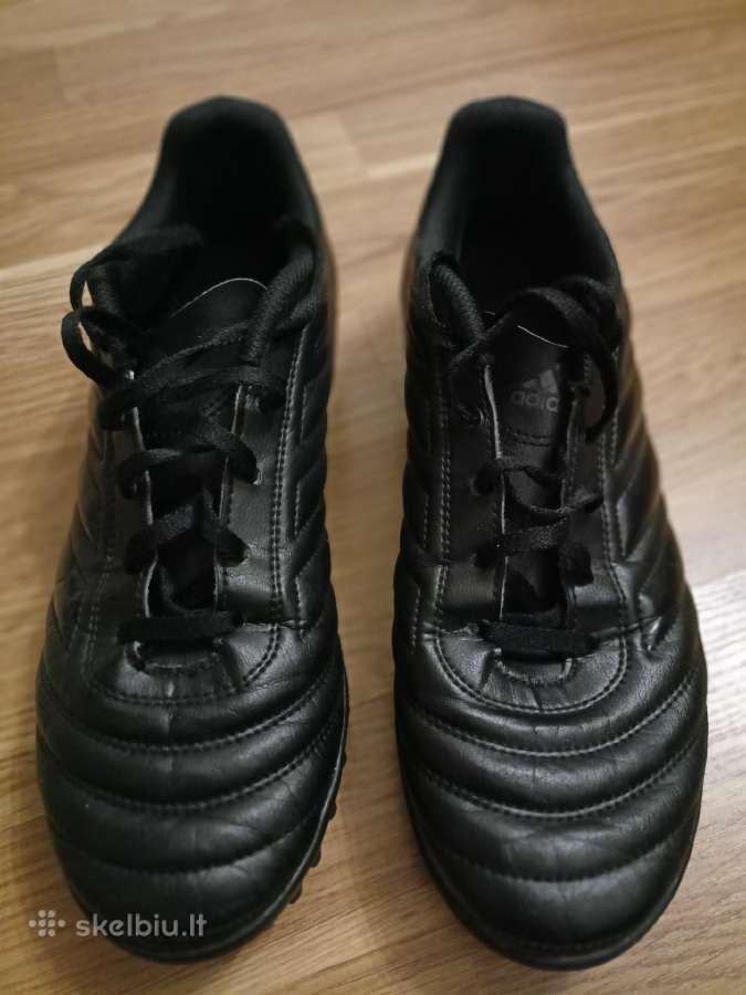 Adidas futbolo batelius, 42