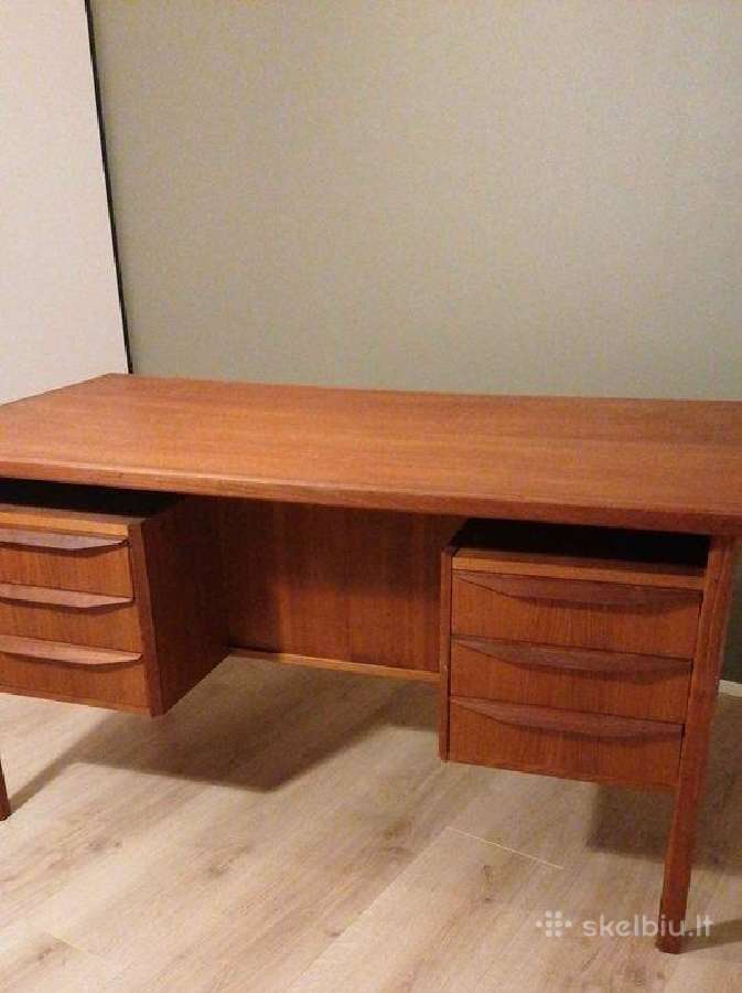 Mid-century modern rašomasis stalas